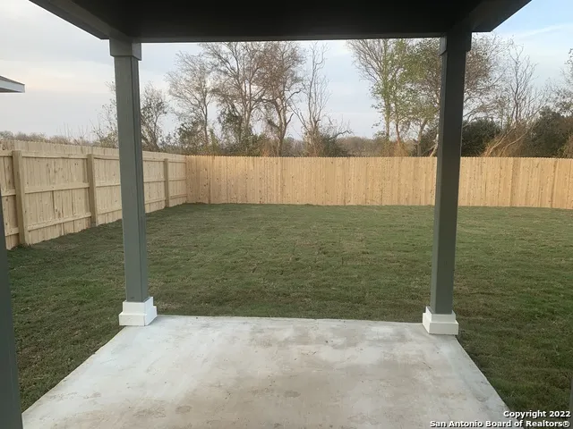 2172 Darst Dr Seguin, TX 78155
