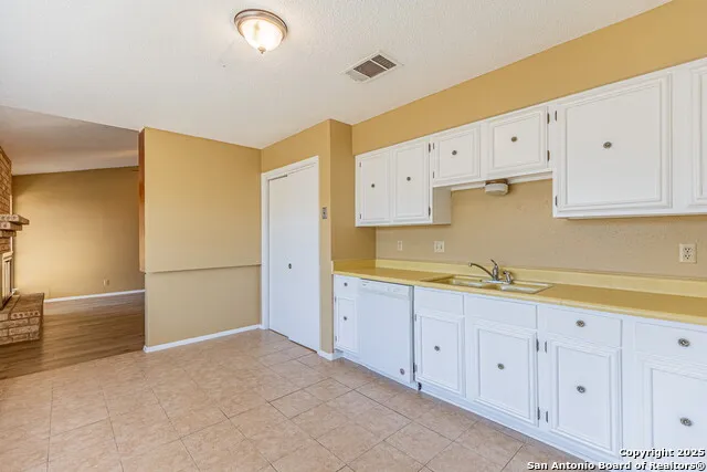4414 Valleybrook San Antonio, TX 78238