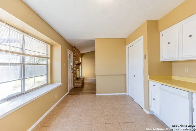 4414 Valleybrook San Antonio, TX 78238