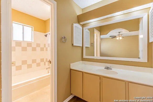 4414 Valleybrook San Antonio, TX 78238