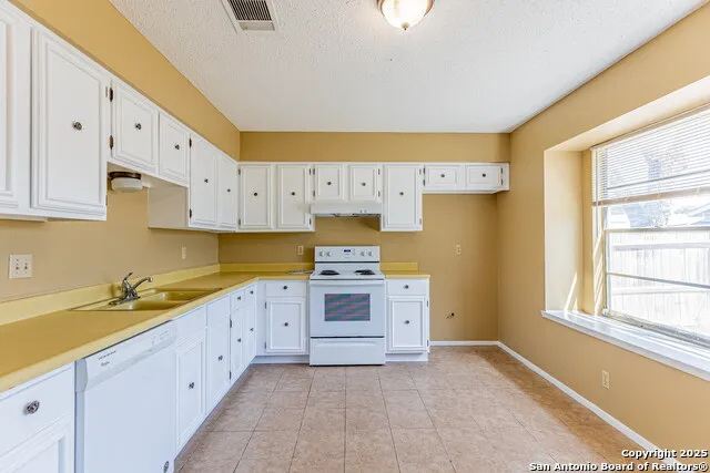 4414 Valleybrook San Antonio, TX 78238