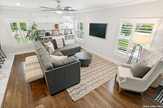 488 E Olmos Unit 3 Olmos Park, TX 78212