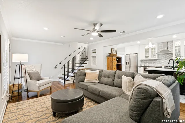 488 E Olmos Unit 3 Olmos Park, TX 78212