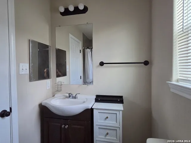 610 Meadow Arbor Ln Unit 2 Universal City, TX 78148