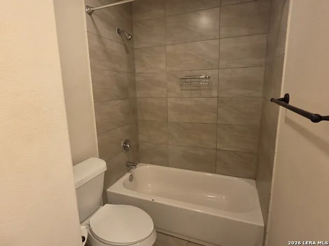 610 Meadow Arbor Ln Unit 2 Universal City, TX 78148