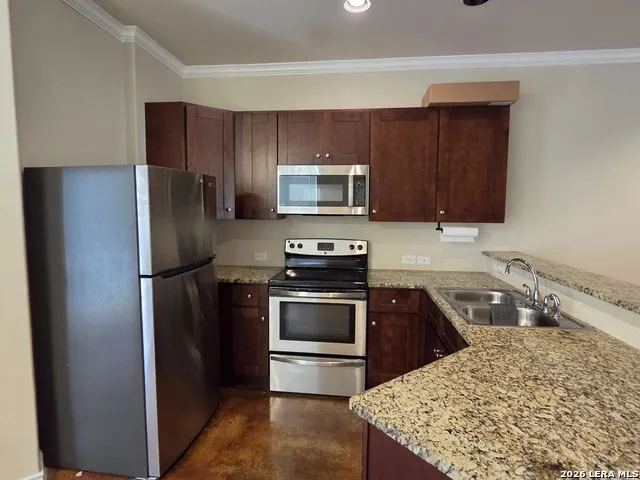 610 Meadow Arbor Ln Unit 2 Universal City, TX 78148