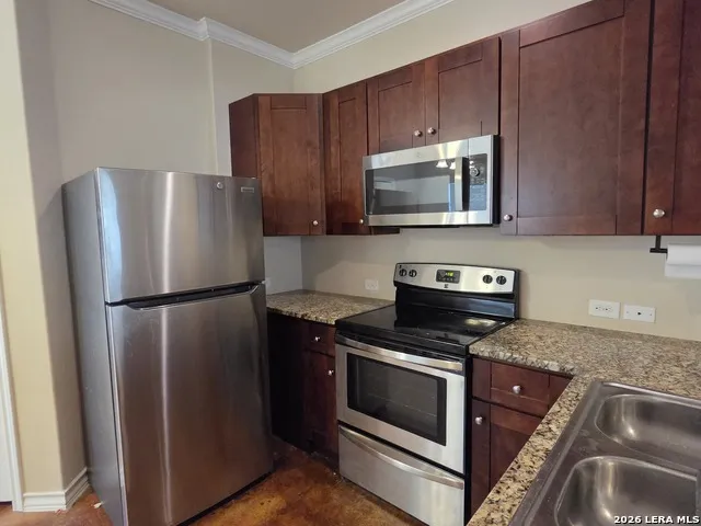 610 Meadow Arbor Ln Unit 2 Universal City, TX 78148
