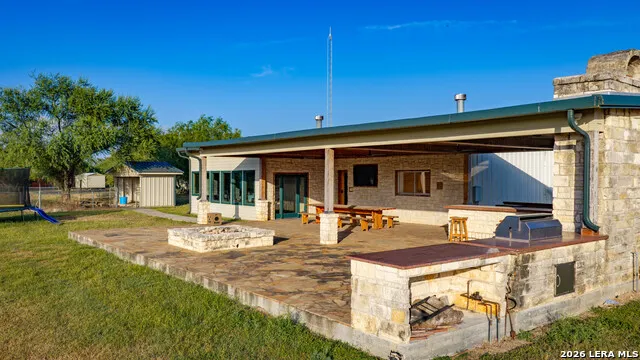 5775 County Road 308 Orange Grove, TX 78373