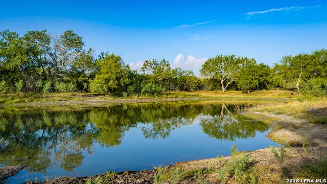 5775 County Road 308 Orange Grove, TX 78373