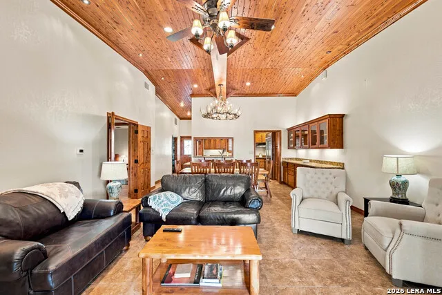 5775 County Road 308 Orange Grove, TX 78373