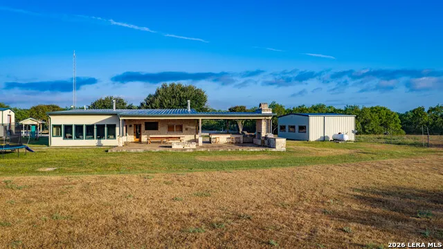 5775 County Road 308 Orange Grove, TX 78373