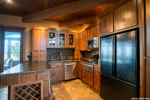 225 Valley View Dr Comfort, TX 78013