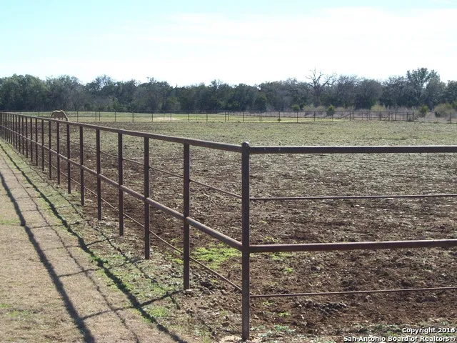 11217 FM 470 Tarpley, TX 78883