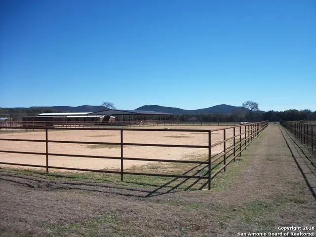 11217 FM 470 Tarpley, TX 78883