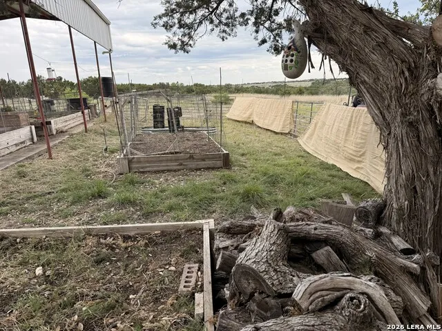 129 Sd 23043 Rocksprings, TX 78880