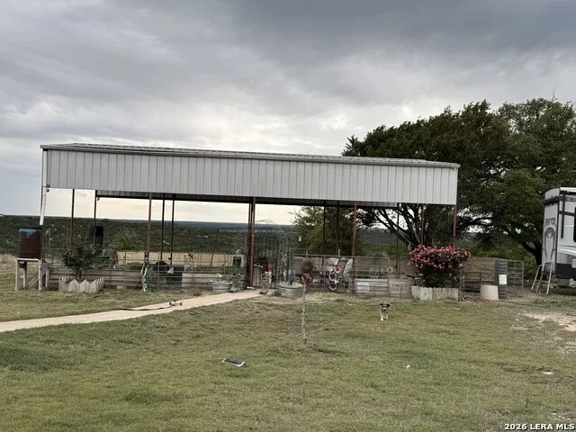 129 Sd 23043 Rocksprings, TX 78880