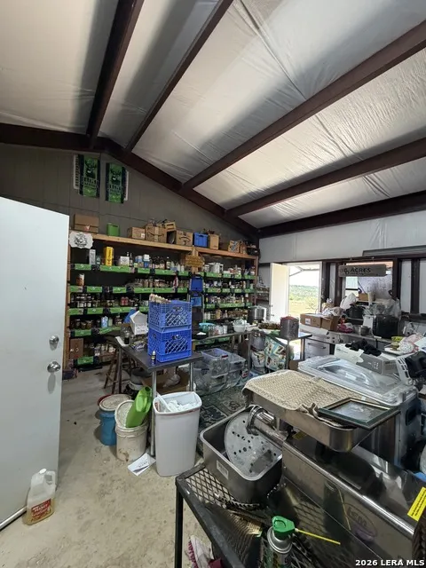 129 Sd 23043 Rocksprings, TX 78880