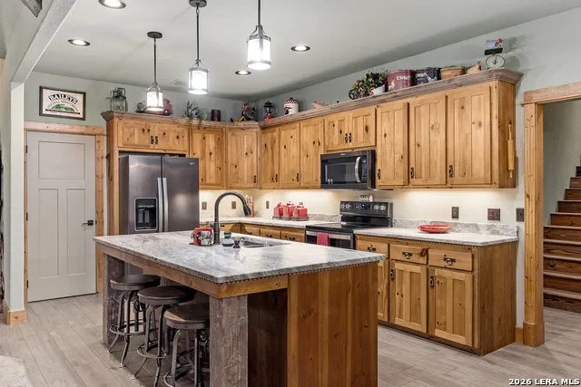 195 Kamira Drive Kerrville, TX 78028