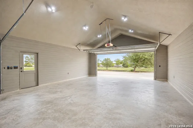 195 Kamira Drive Kerrville, TX 78028