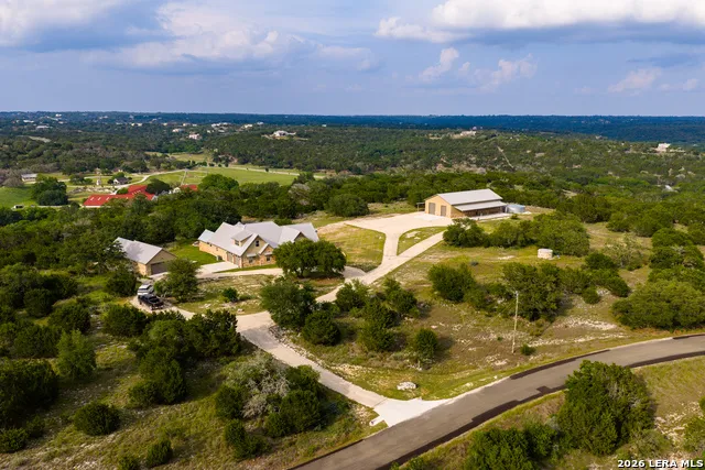195 Kamira Drive Kerrville, TX 78028