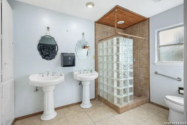 319 LOS INDIOS RD Boerne, TX 78006