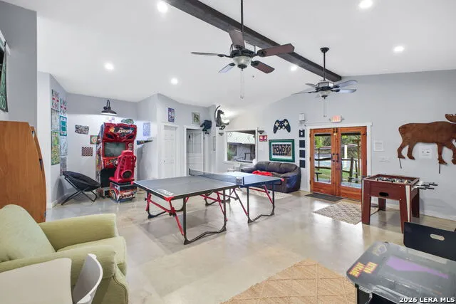 319 LOS INDIOS RD Boerne, TX 78006