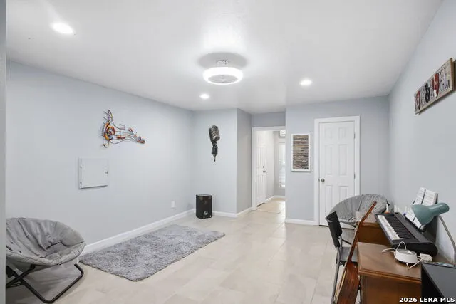 319 LOS INDIOS RD Boerne, TX 78006