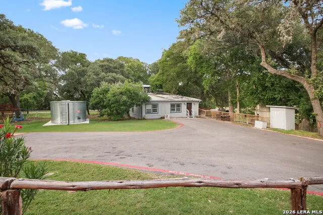 319 LOS INDIOS RD Boerne, TX 78006