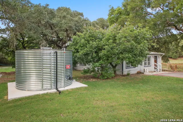 319 LOS INDIOS RD Boerne, TX 78006