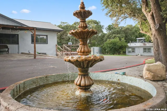 319 LOS INDIOS RD Boerne, TX 78006