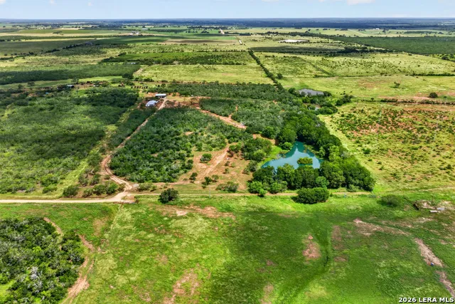 622 County Road 460 Stockdale, TX 78160