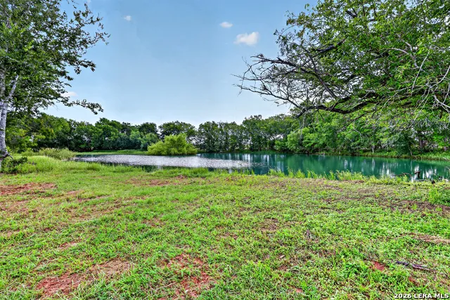 622 County Road 460 Stockdale, TX 78160