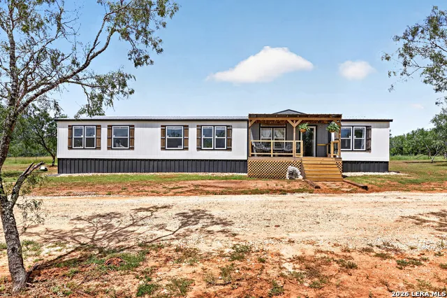 622 County Road 460 Stockdale, TX 78160