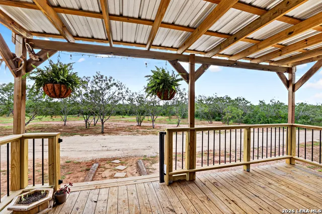 622 County Road 460 Stockdale, TX 78160