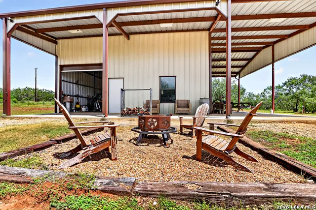622 County Road 460 Stockdale, TX 78160