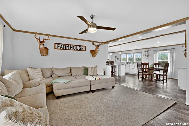 622 County Road 460 Stockdale, TX 78160