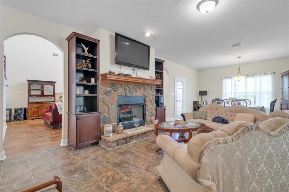 732 SE SIDE WHEEL TRAIL Lee, FL 32059
