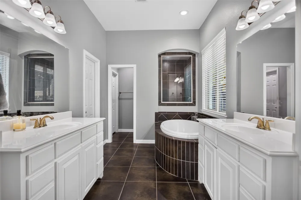 1020 Longhill Way Forney, TX 75126
