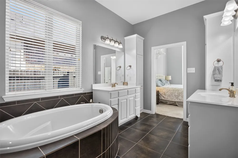 1020 Longhill Way Forney, TX 75126