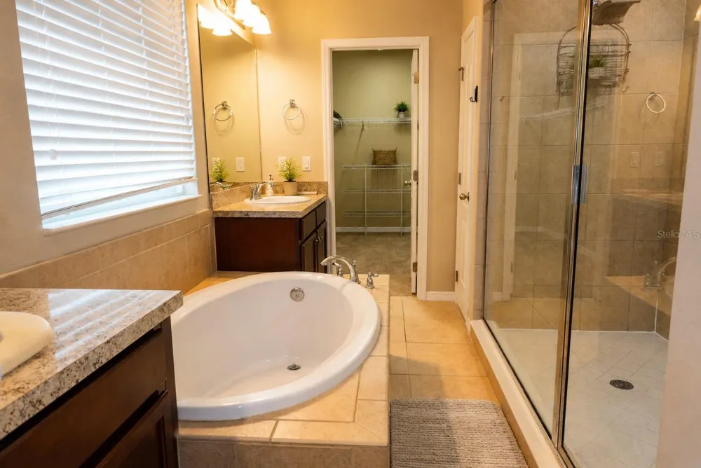 11543 TANGLE BRANCH LANE Gibsonton, FL 33534
