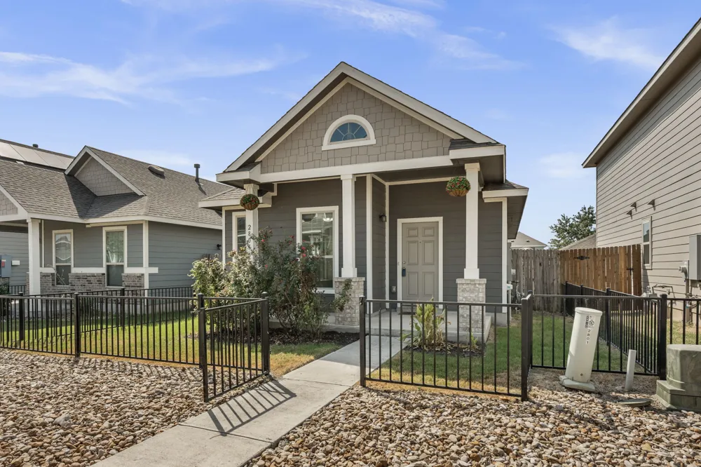 2805 Seneca Path #31 Leander, TX 78641