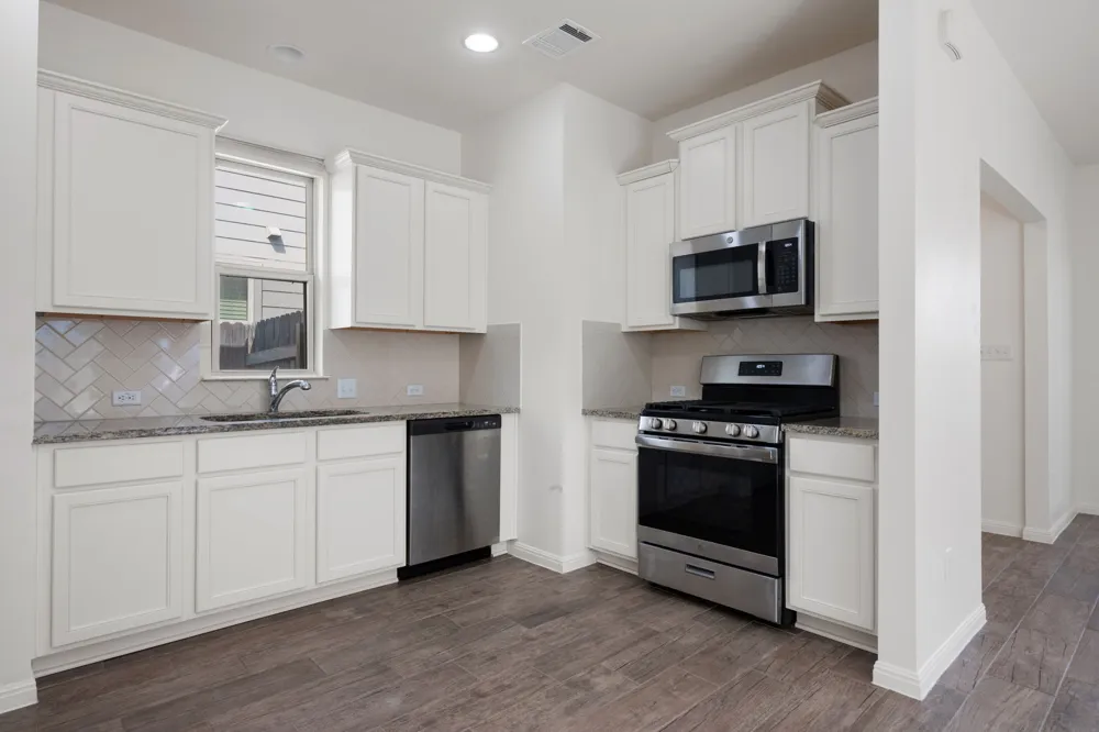 2805 Seneca Path #31 Leander, TX 78641