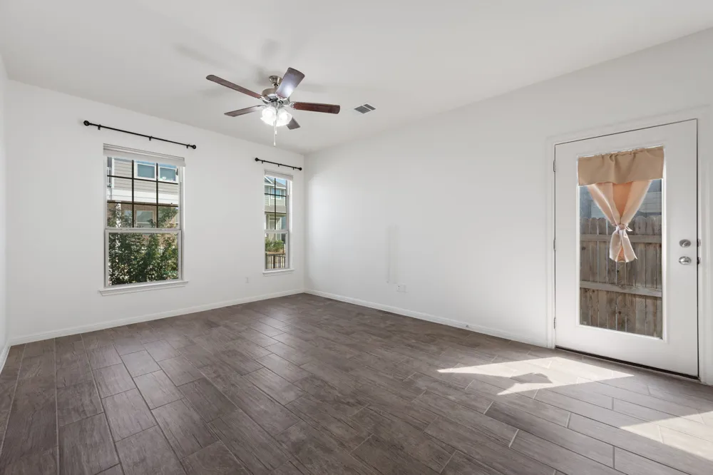 2805 Seneca Path #31 Leander, TX 78641