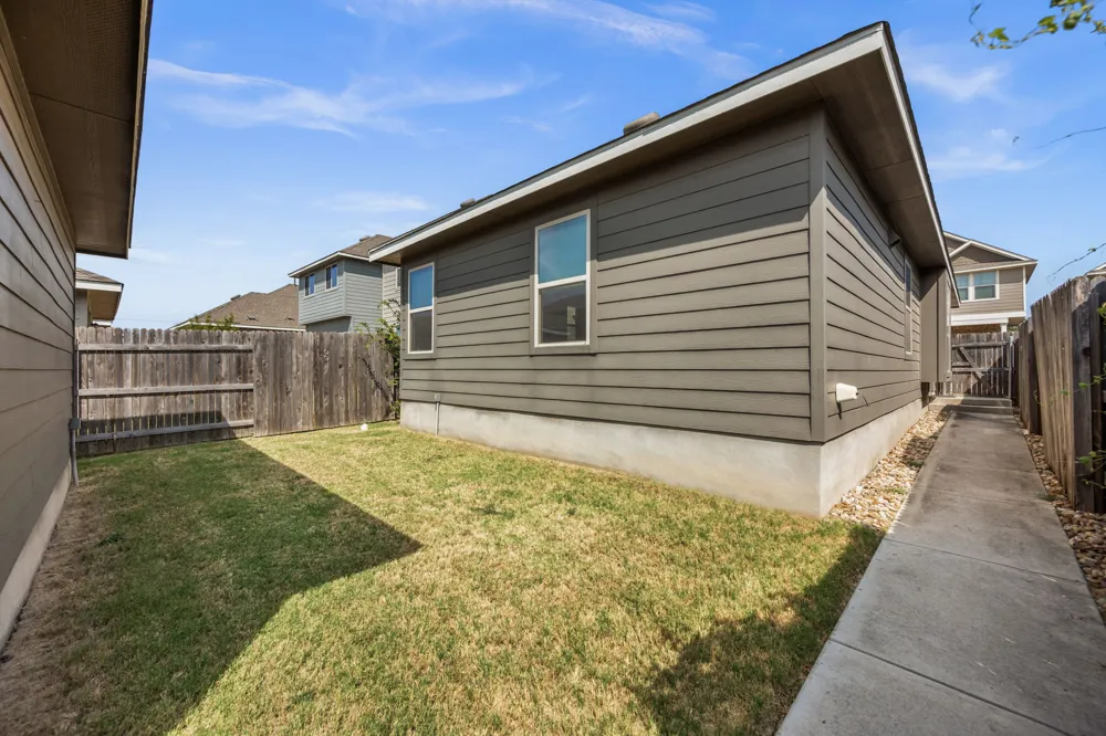 2805 Seneca Path #31 Leander, TX 78641