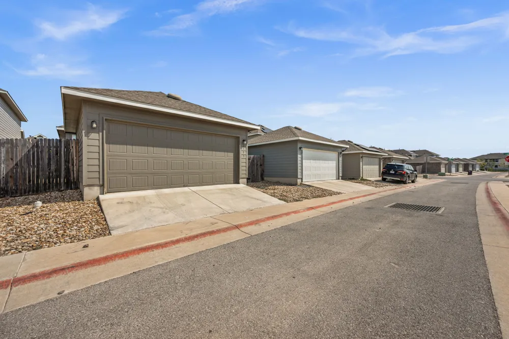 2805 Seneca Path #31 Leander, TX 78641