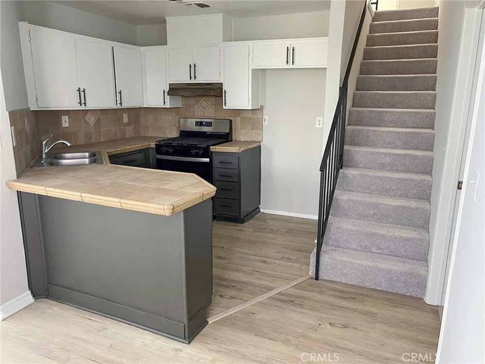 13750 Hubbard Sylmar, CA 91342