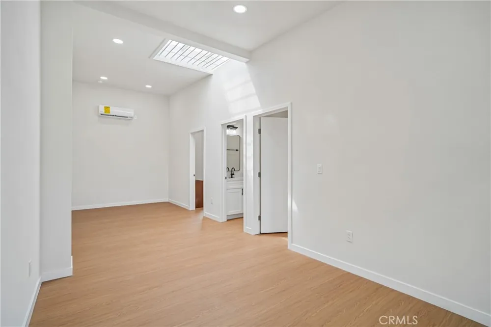 1844 Atlantic Avenue Long Beach, CA 90806