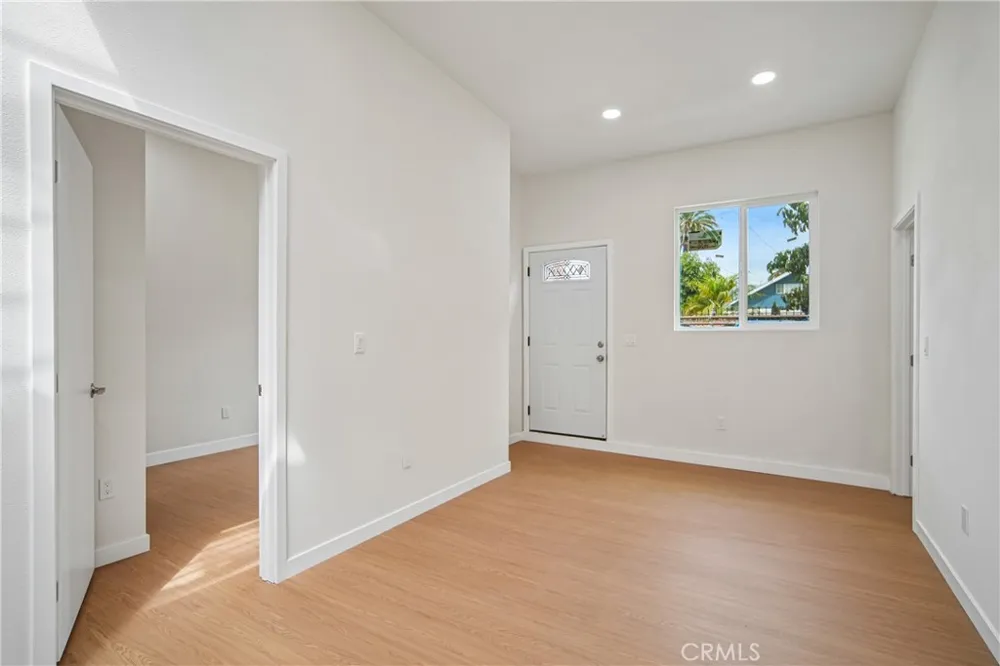 1844 Atlantic Avenue Long Beach, CA 90806