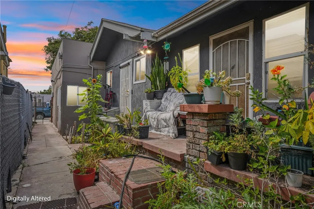 1844 Atlantic Avenue Long Beach, CA 90806