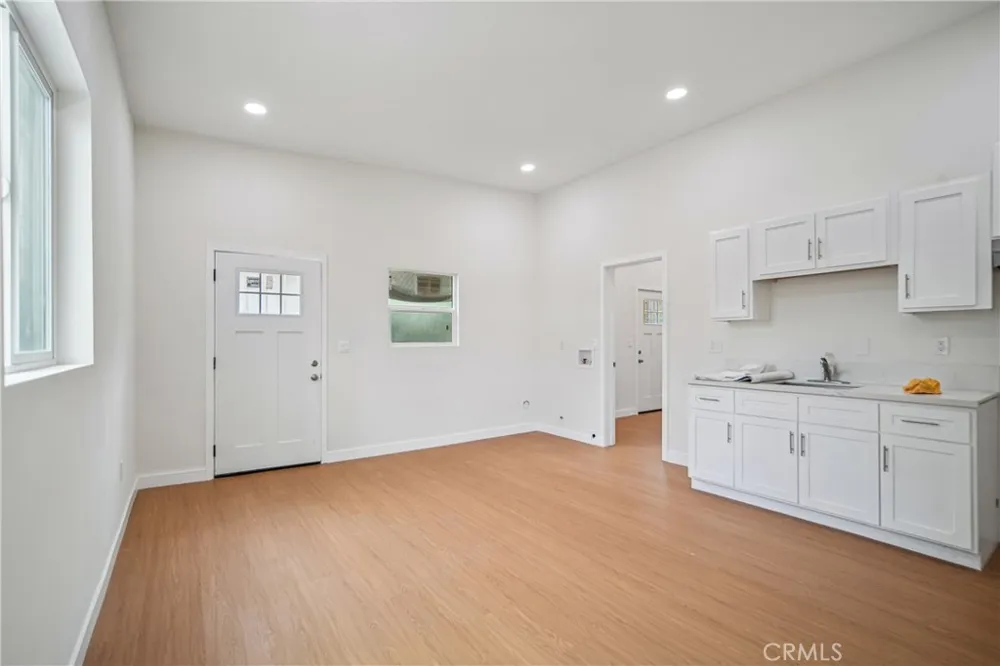 1844 Atlantic Avenue Long Beach, CA 90806